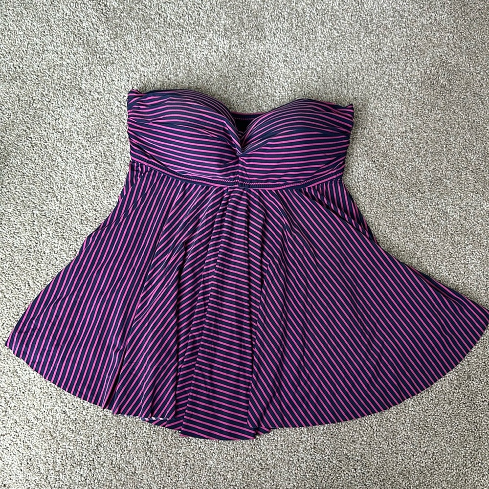 Gap maternity bathing suit top